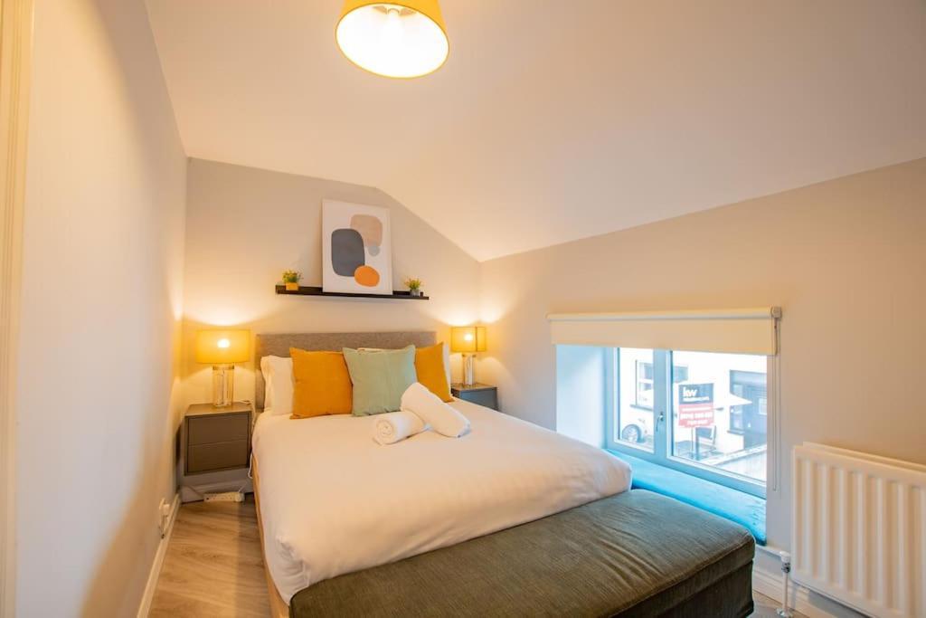 Cosy Retreat In The City Centre Голвей Екстер'єр фото
